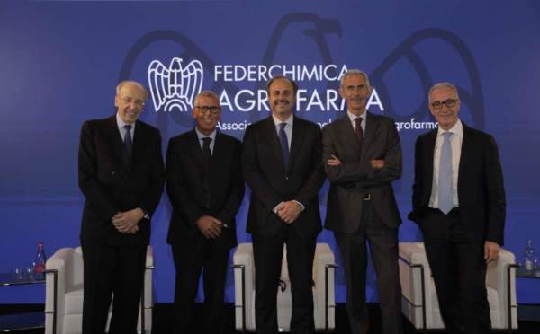 «Il regolamento taglia-agrofarmaci minaccia l’agricoltura italiana»