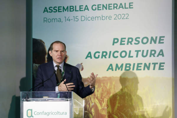Giansanti: «Costruire nuovo modello in cui l’agricoltura torni protagonista»